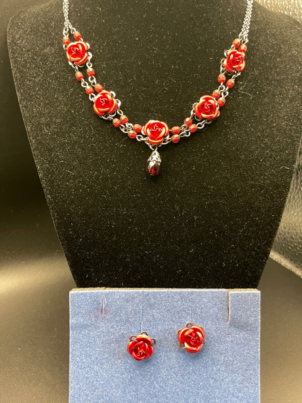 Vintage 2002 Avon Red Roses Necklace and Earring Gift Set